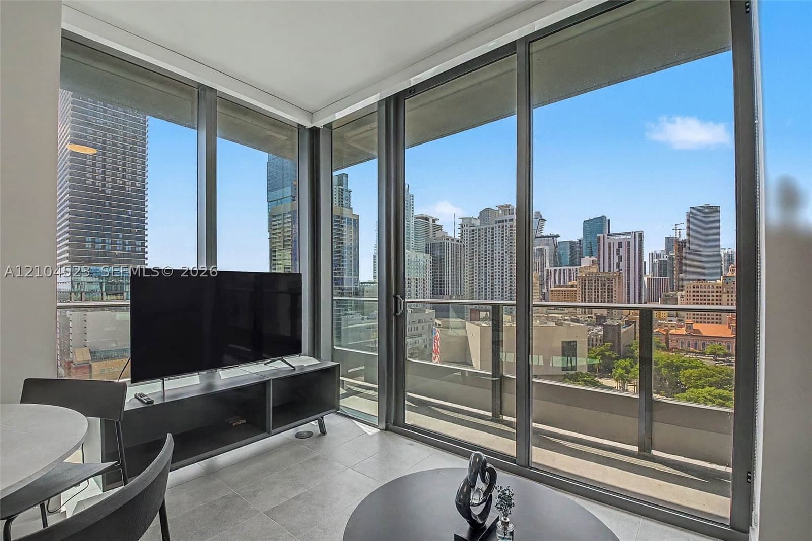 2+1 Condo — 121 5th St #1701, Miami, FL 33132