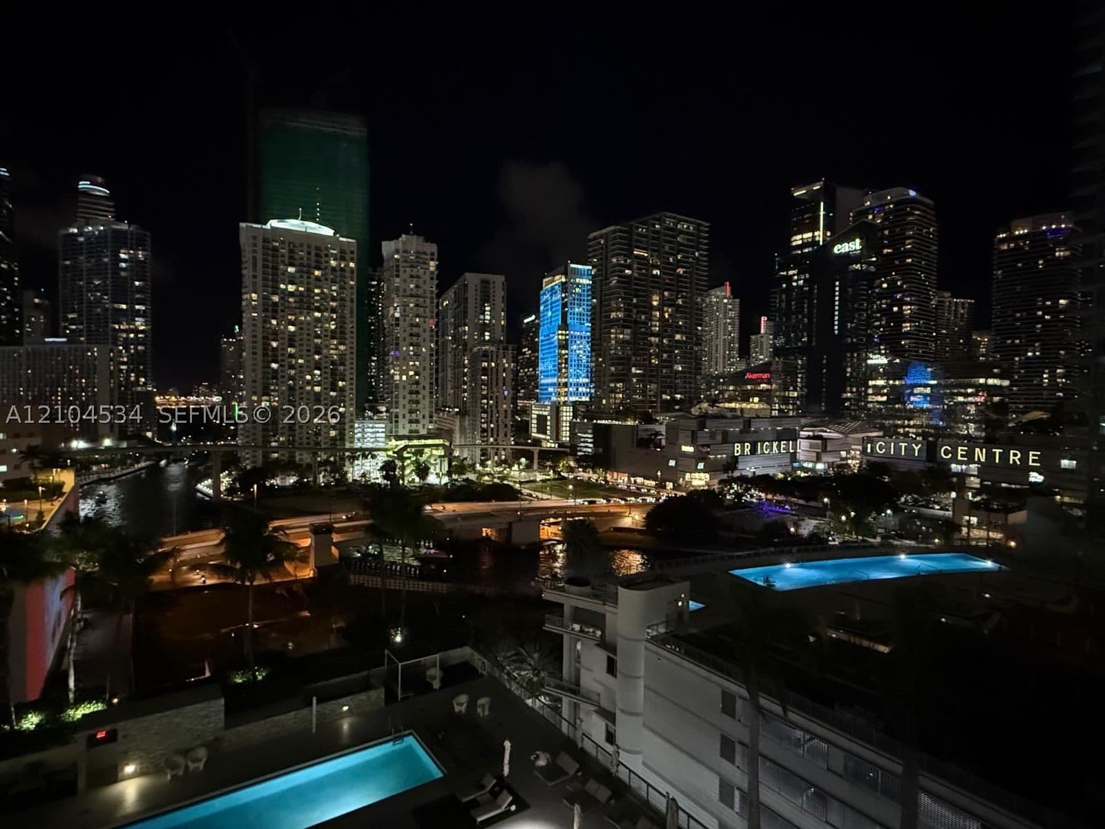 2+1 Condo — 90 3rd St #1615, Miami, FL 33130