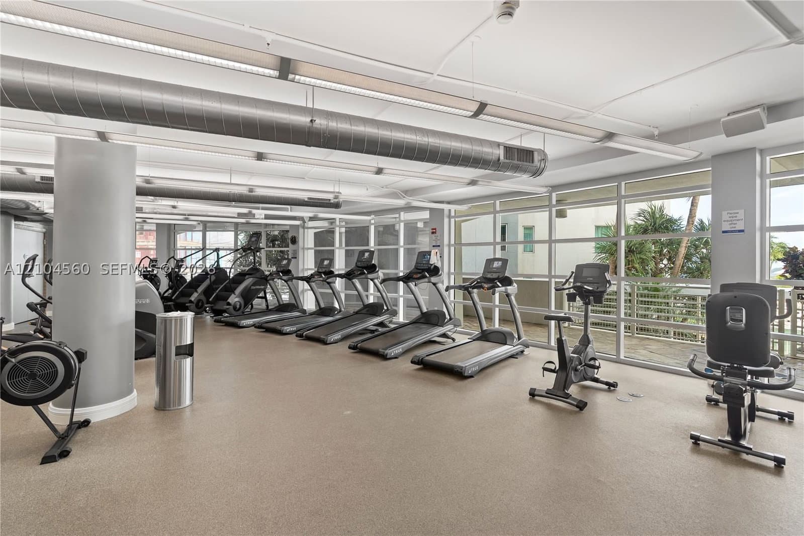 1-bedroom Condo — 253 2nd St #424, Miami, FL 33132
