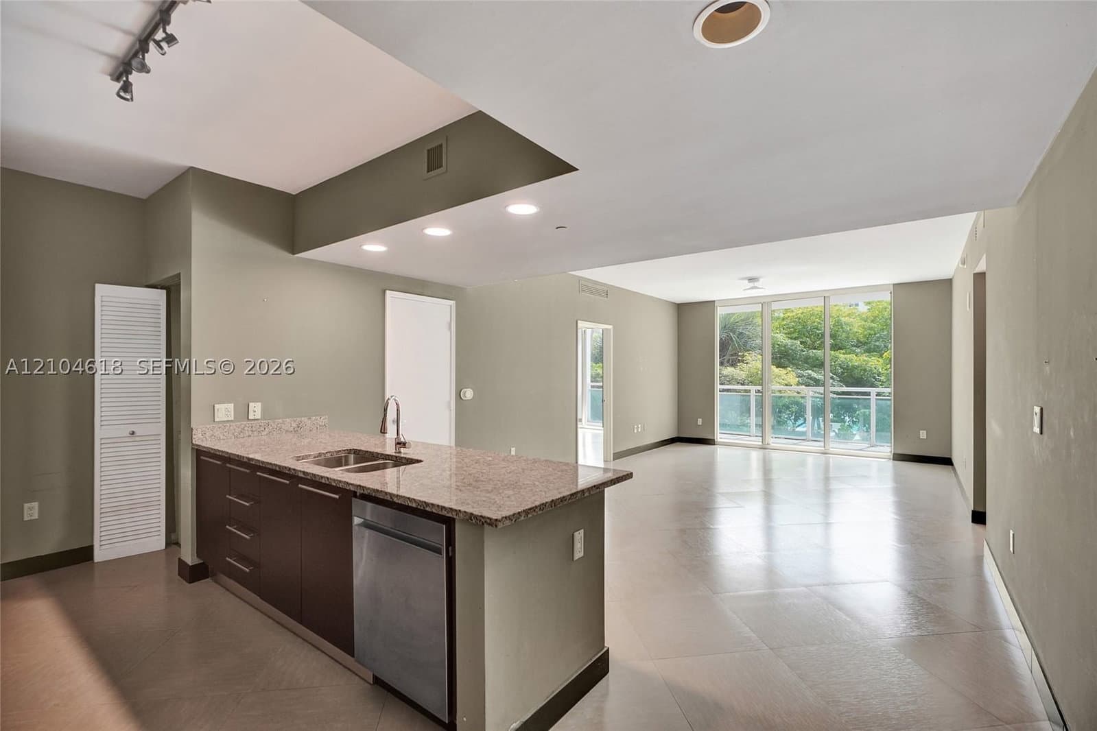 2+1 Condo — 951 Brickell Ave #1106, Miami, FL 33131
