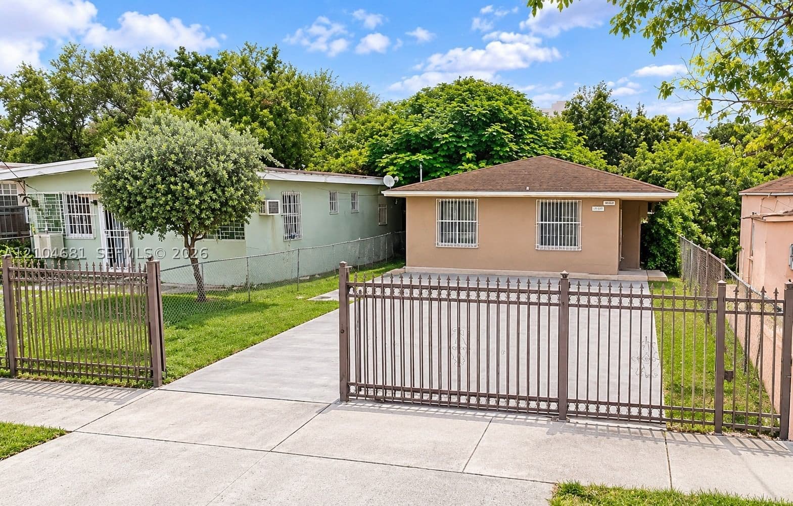 2+1 Mülk — 3715 23rd Ct #3715, Miami, FL 33142