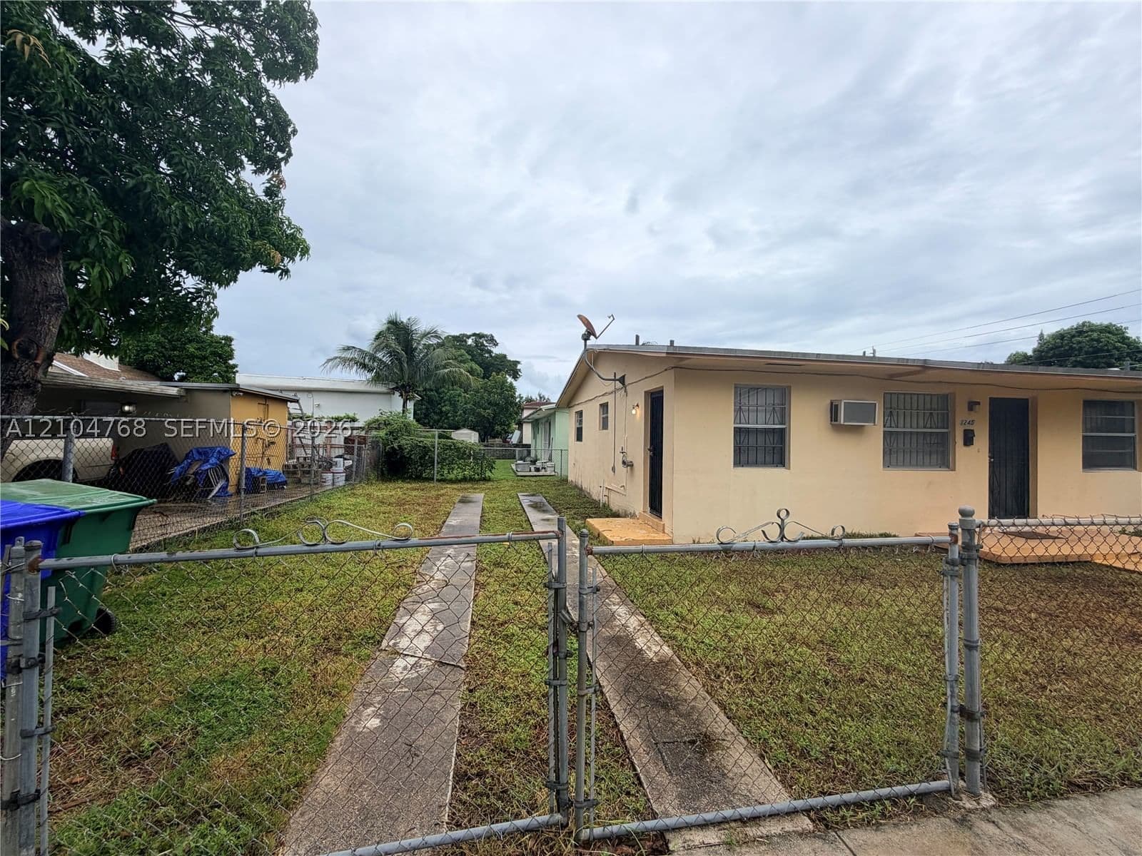 2+1 Mülk — Miami, FL 33142