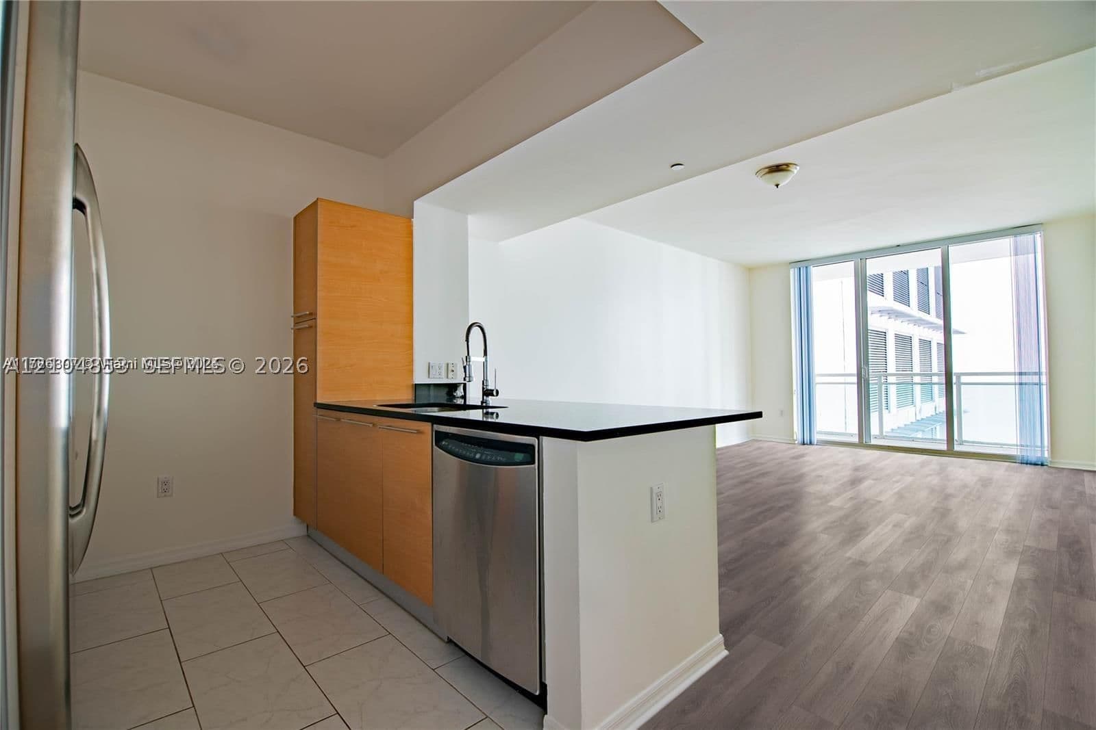 1-bedroom Condo — 950 Brickell Bay #703, Miami, FL 33131