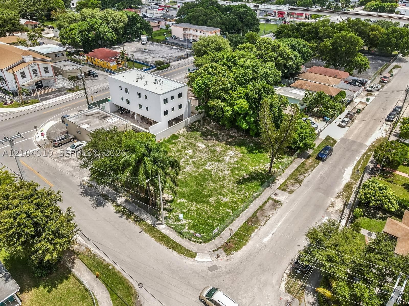 Mülk — 2895 45th St, Miami, FL 33142