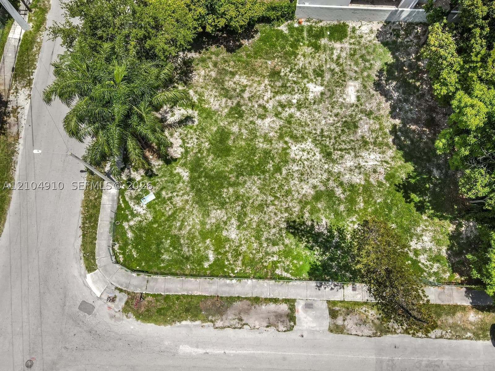 Mülk — 2895 45th St, Miami, FL 33142