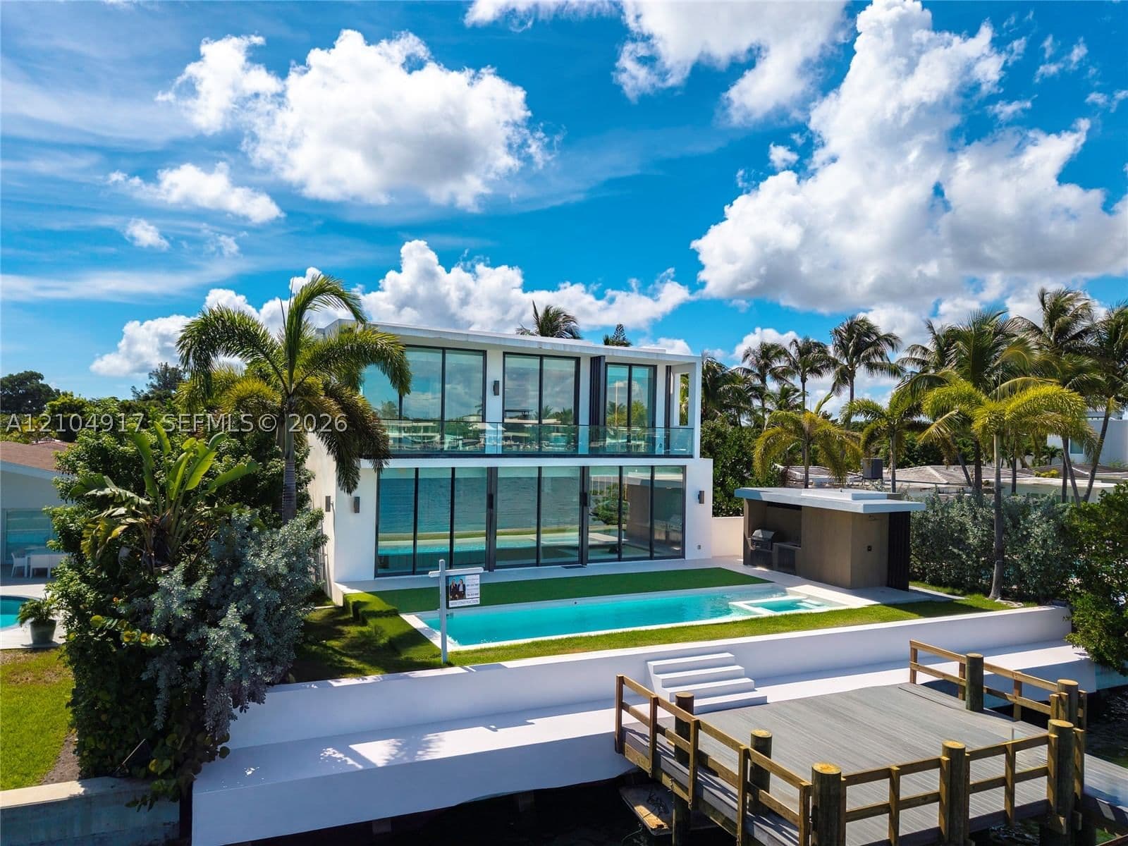5-bedroom Single-Family Home — 271 Shore Dr, Miami Beach, FL 33141