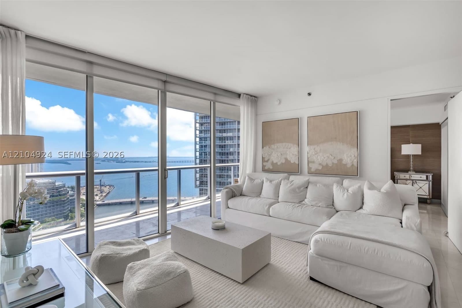 2-bedroom Condo — 465 Brickell Ave #2703, Miami, FL 33131