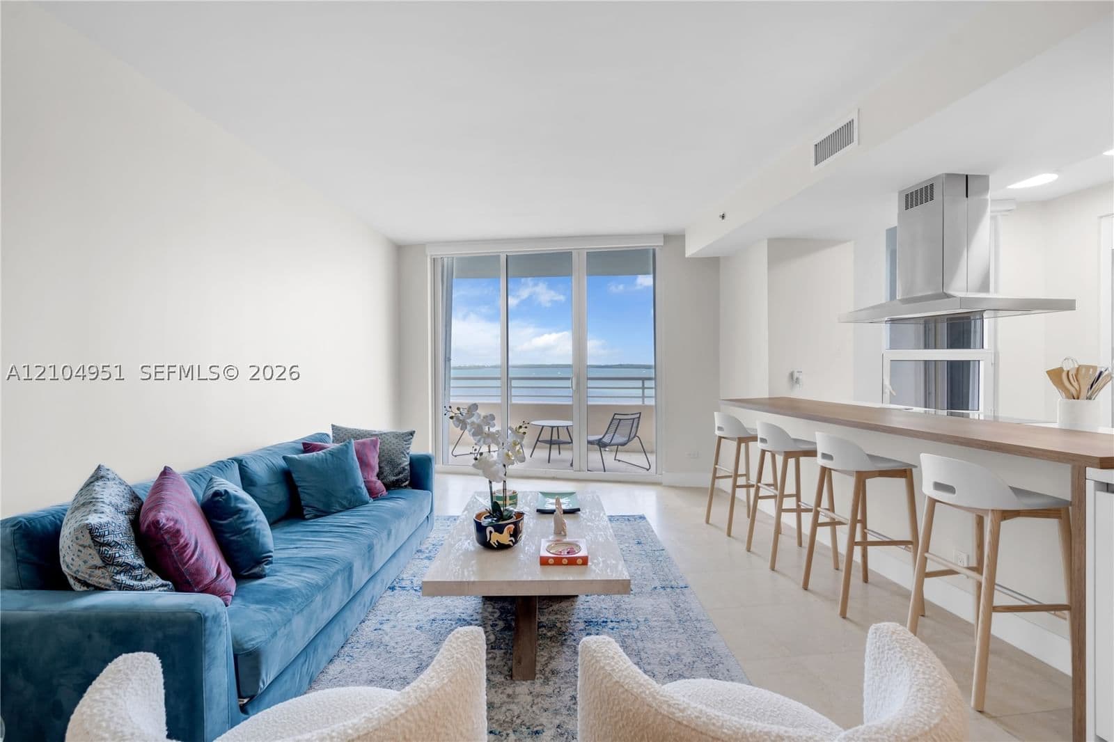 2+1 Condo — 808 Brickell Key Dr #1006, Miami, FL 33131