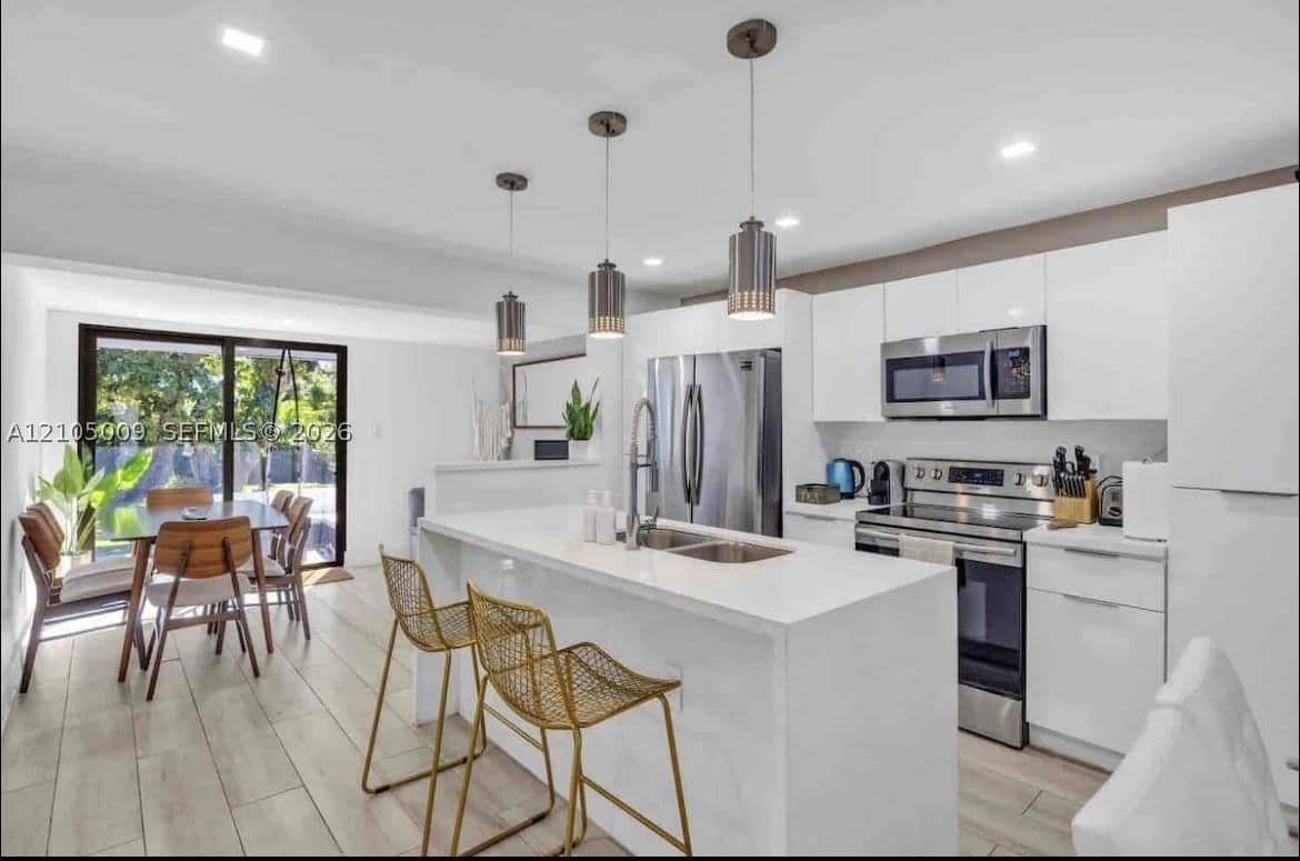 3+1 Müstakil ev — 254 51st St, Miami, FL 33127
