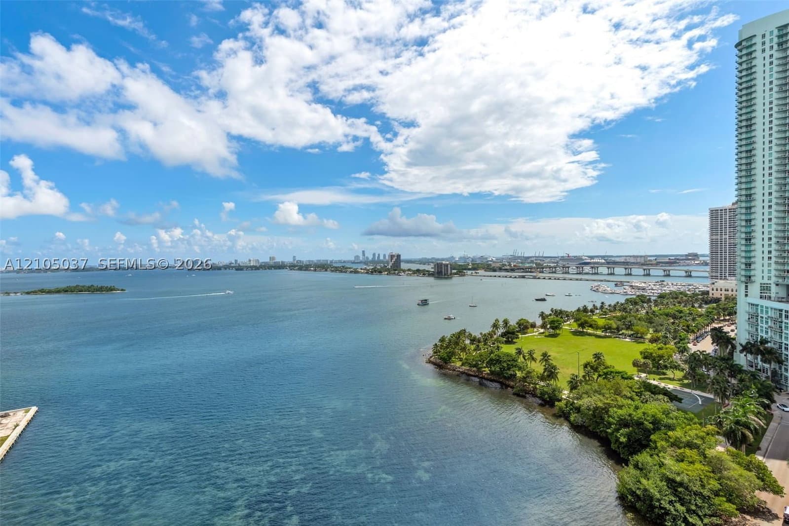3-bedroom Condo — 2020 Bayshore Dr #1902, Miami, FL 33137