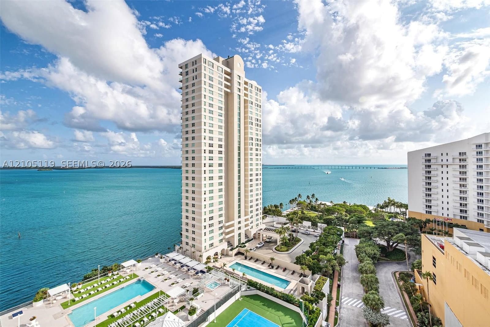 2-bedroom Condo — 770 Claughton Island Dr #1802, Miami, FL 33131