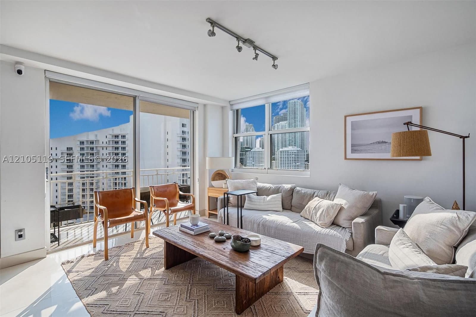 2-bedroom Condo — 770 Claughton Island Dr #1802, Miami, FL 33131