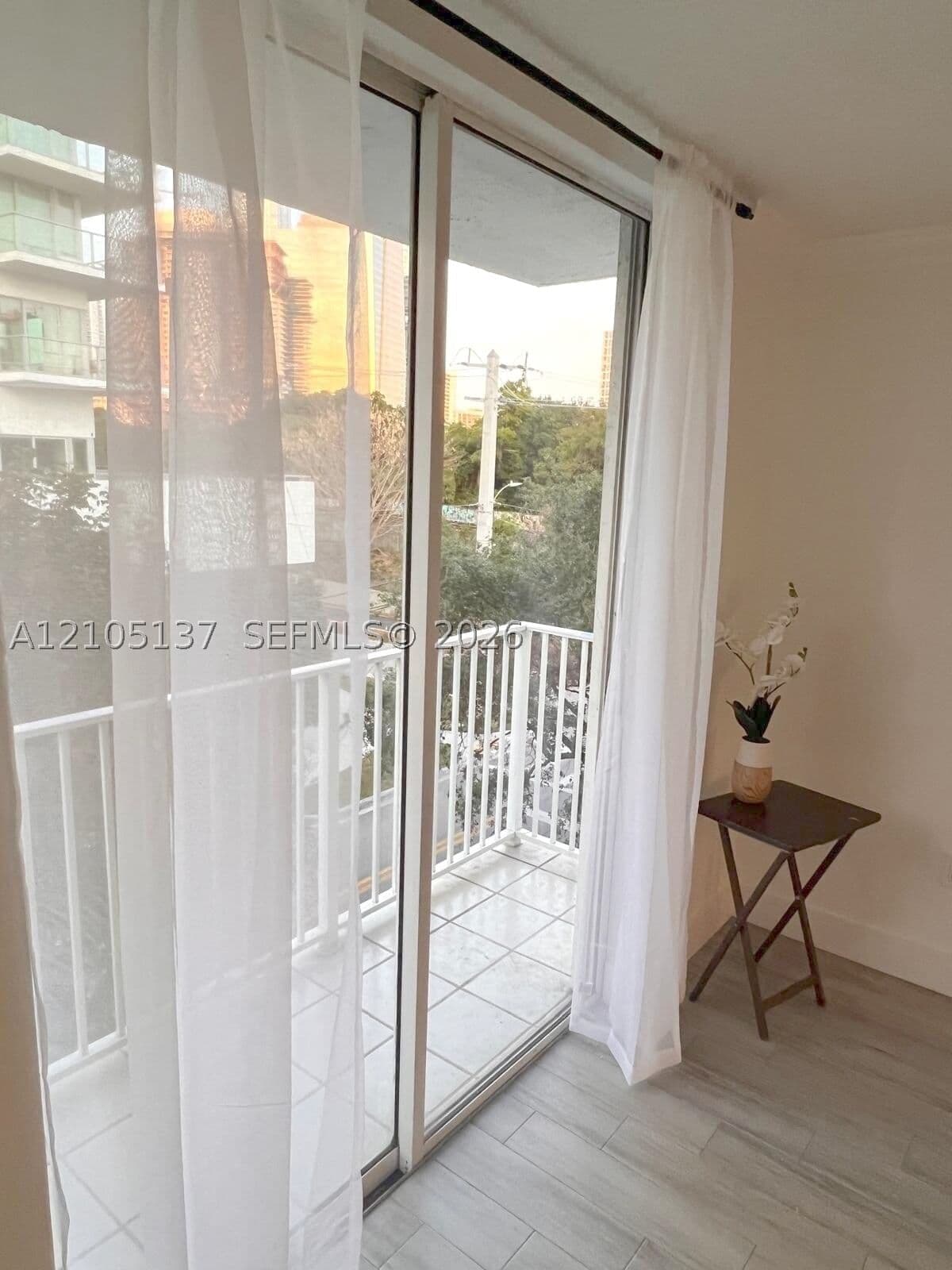 2-bedroom Condo — 126 17th Road #405, Miami, FL 33129