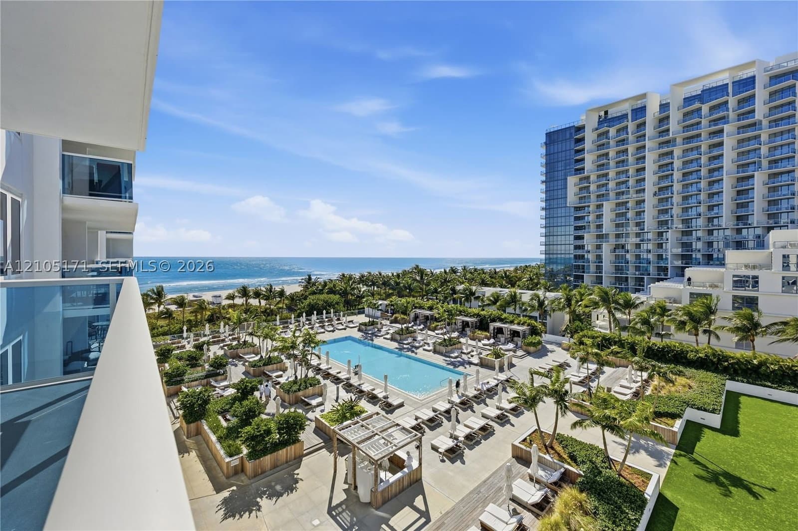 2-bedroom Condo — 2301 Collins Ave #606, Miami Beach, FL 33139