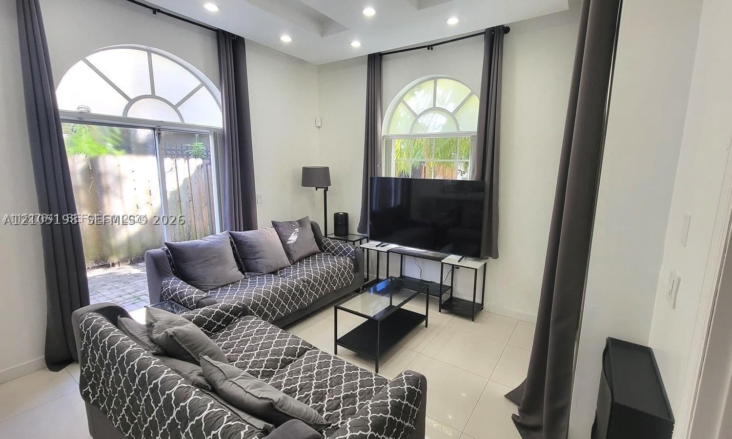 1+1 Condo — 3356 Bird Ave #4, Miami, FL 33133