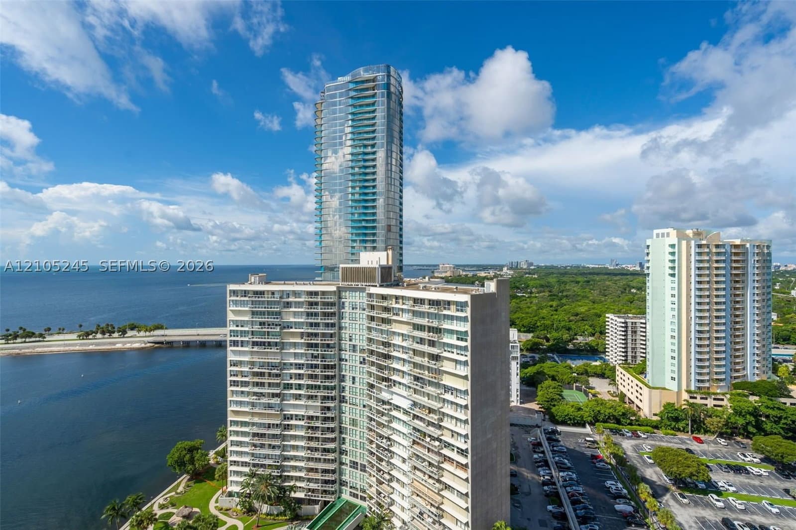 1-bedroom Condo — 2333 Brickell Ave #2708, Miami, FL 33129