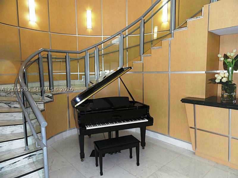 1-bedroom Condo — 6770 Indian Creek Dr #5T, Miami Beach, FL 33141