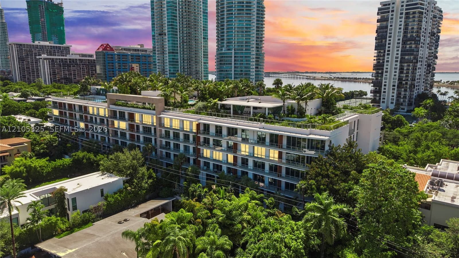 2-bedroom Condo — 2200 Brickell Avenue #422, Miami, FL 33129