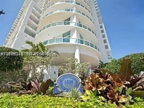 1+1 Condo — 1800 Bayshore Dr #2704, Miami, FL 33132