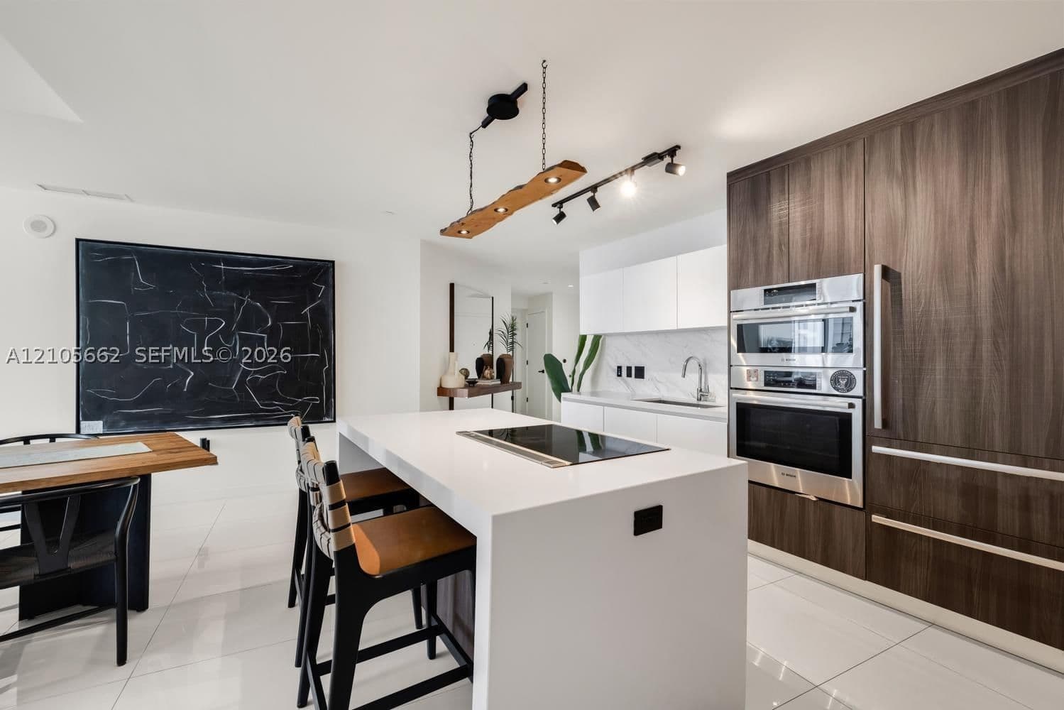 2+1 Condo — 851 1st Ave #3403, Miami, FL 33132