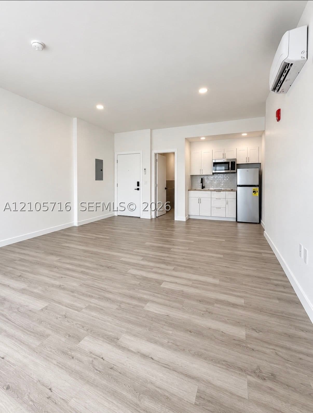 Daire — Miami, FL 33127