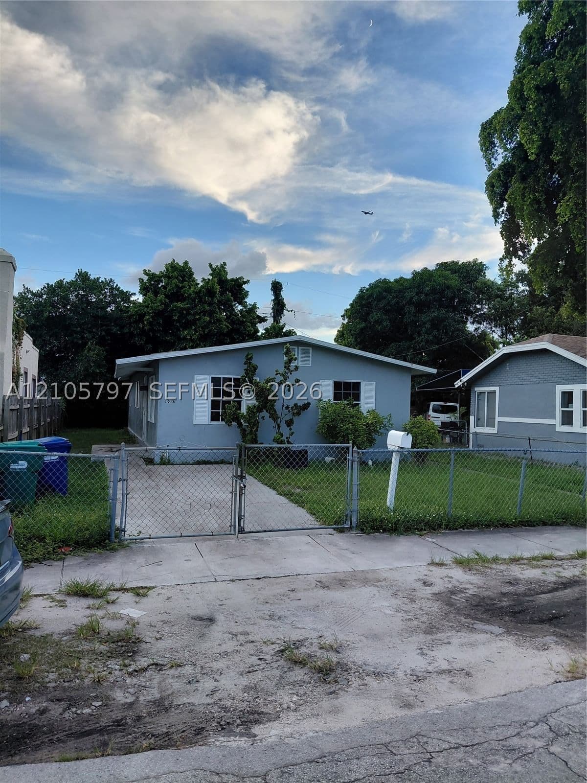 3+1 Müstakil ev — 1918 47th St, Miami, FL 33142