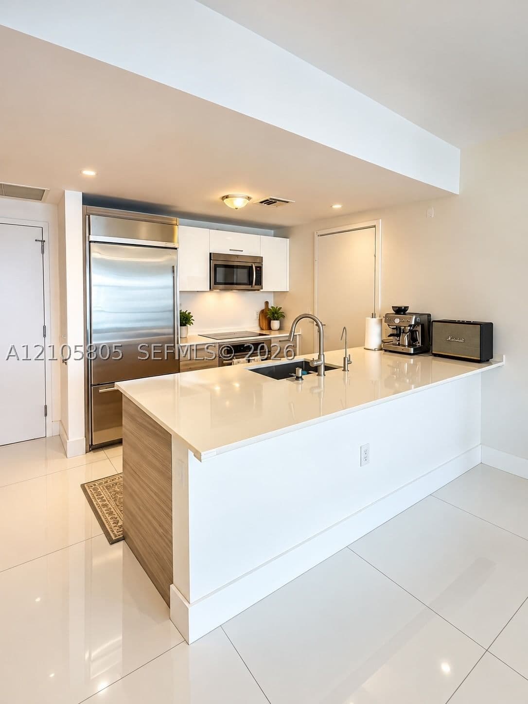 2+1 Condo — 1300 Brickell Bay Dr #3405, Miami, FL 33131