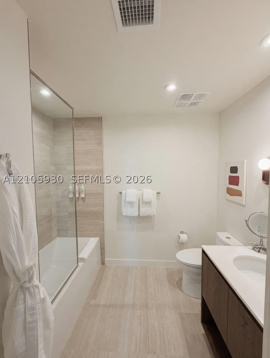 1-bedroom Condo — 1611 2nd Ave #707, Miami, FL 33129