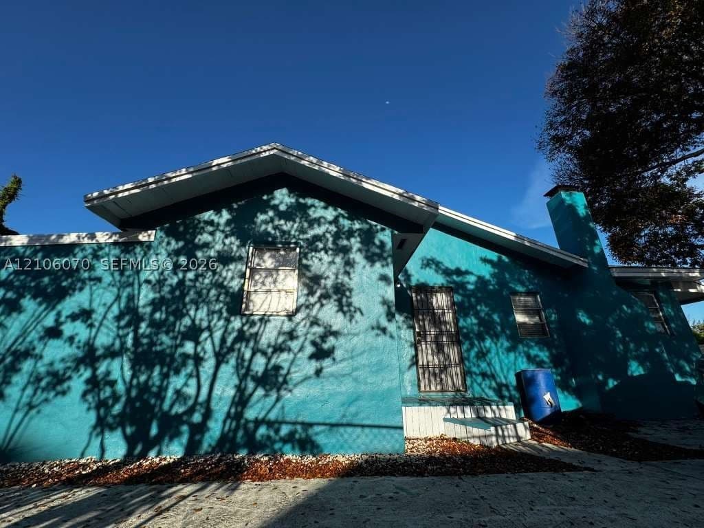 1-bedroom Property — 1121 40th St #2, Miami, FL 33127