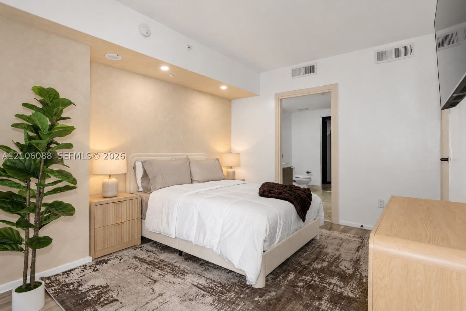 1+1 Condo — 801 Miami Ave #3107, Miami, FL 33130