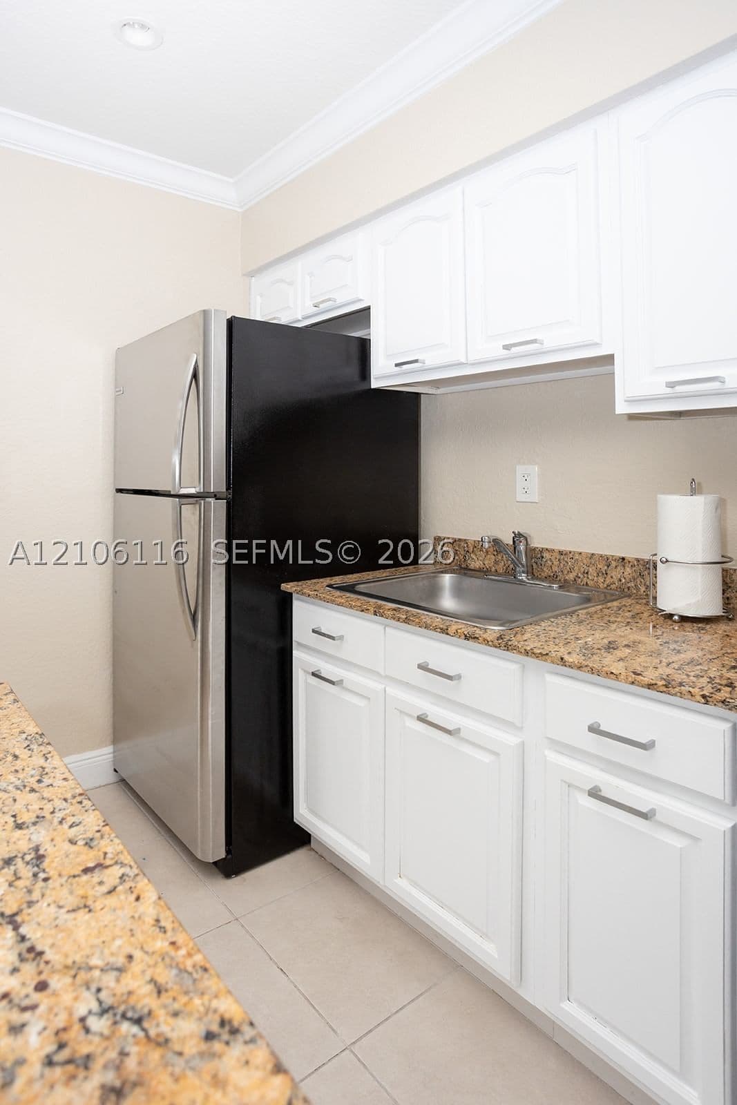 1-bedroom Condo — 1 Edgewater Dr #201, Coral Gables, FL 33133