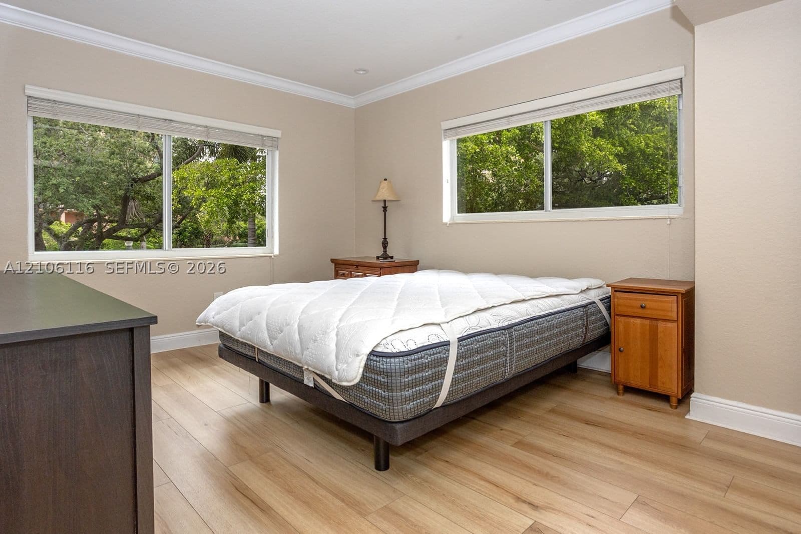 1-bedroom Condo — 1 Edgewater Dr #201, Coral Gables, FL 33133