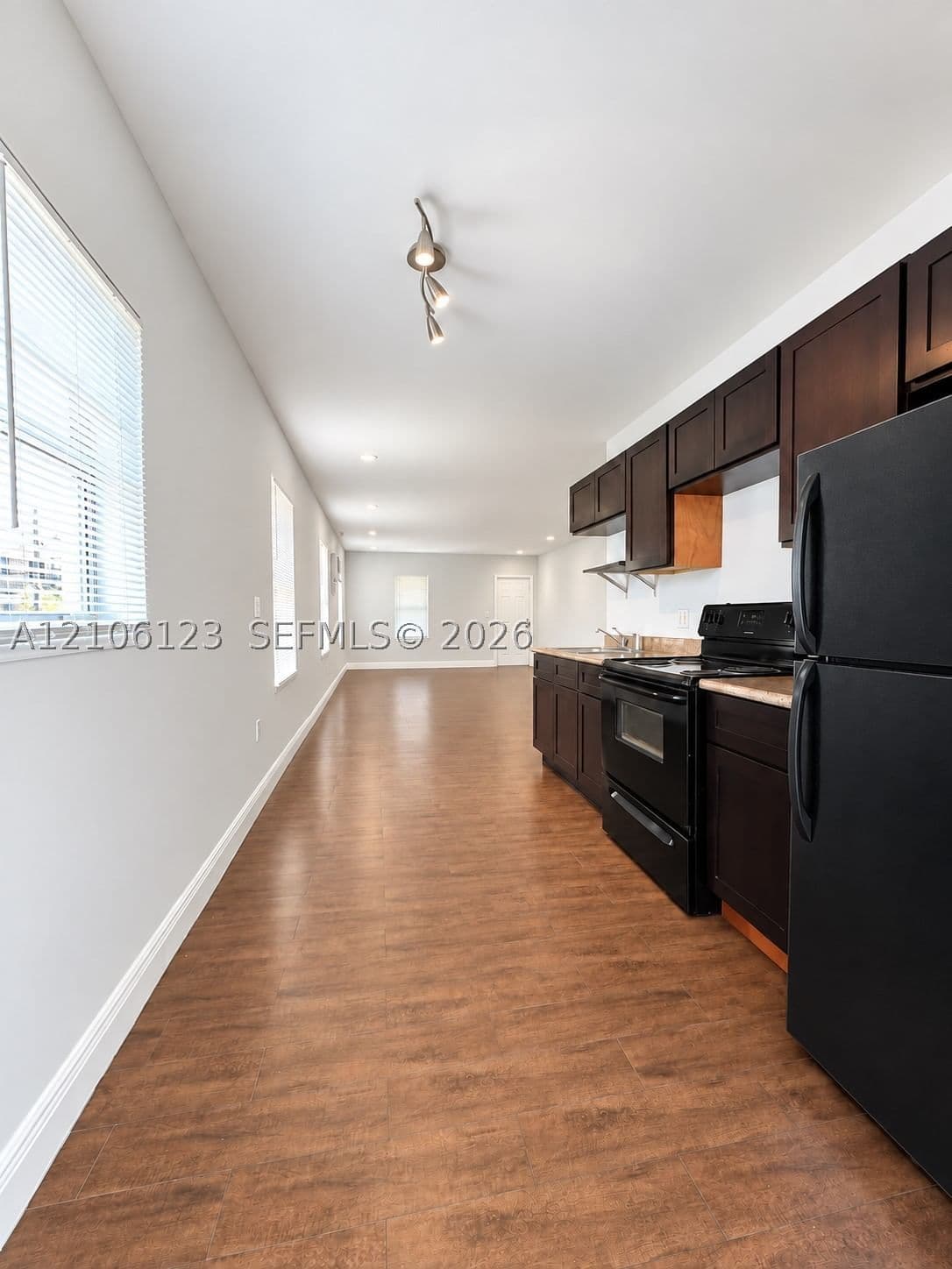 Daire — 123 15th St #U, Miami, FL 33136