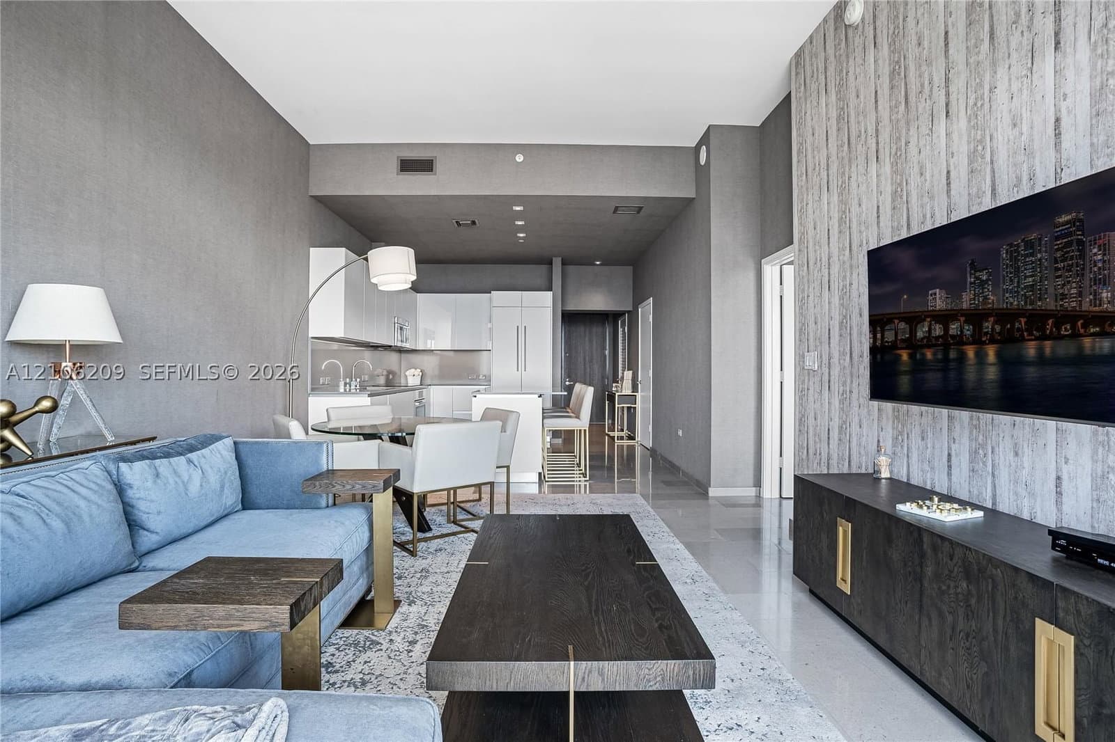 1+1 Condo — 88 7th St #4006, Miami, FL 33130