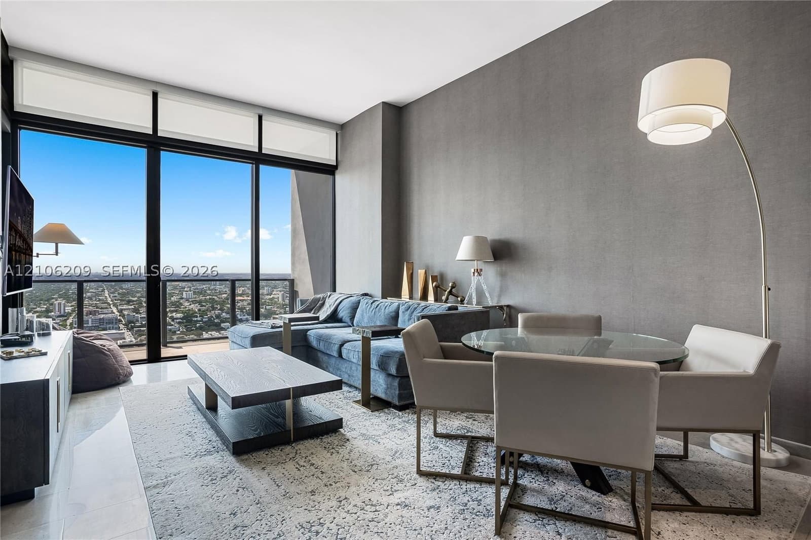 1+1 Condo — 88 7th St #4006, Miami, FL 33130