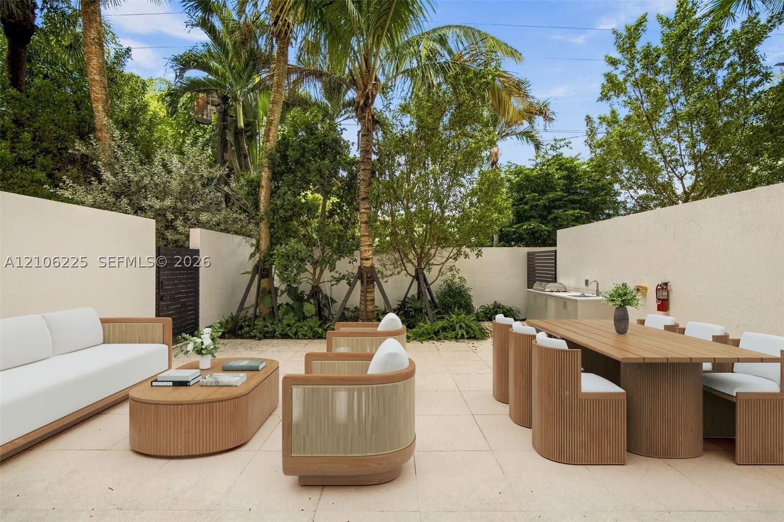 2-bedroom Condo — 2200 Brickell Avenue #GV14, Miami, FL 33129