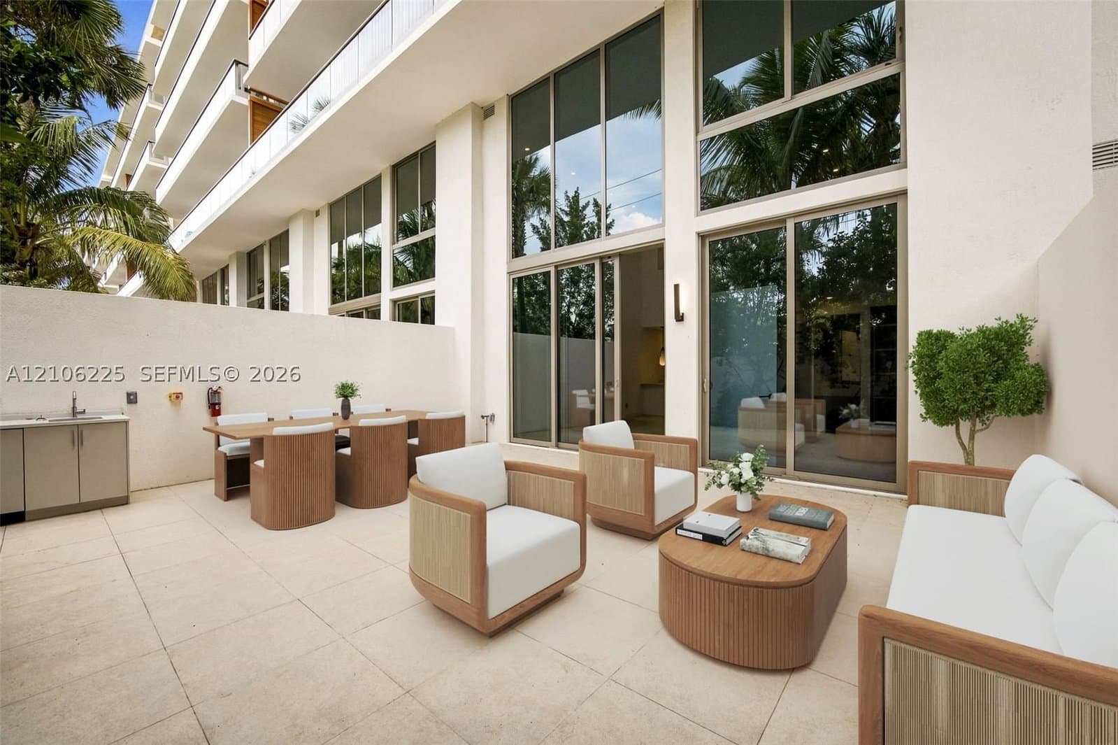 2-bedroom Condo — 2200 Brickell Avenue #GV14, Miami, FL 33129