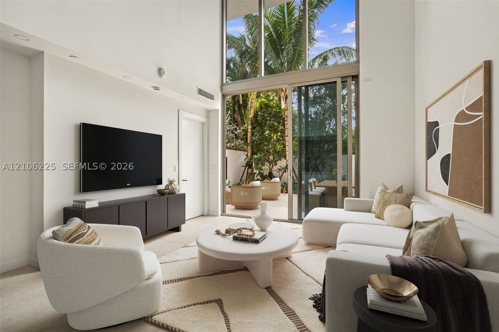 2-bedroom Condo — 2200 Brickell Avenue #GV14, Miami, FL 33129