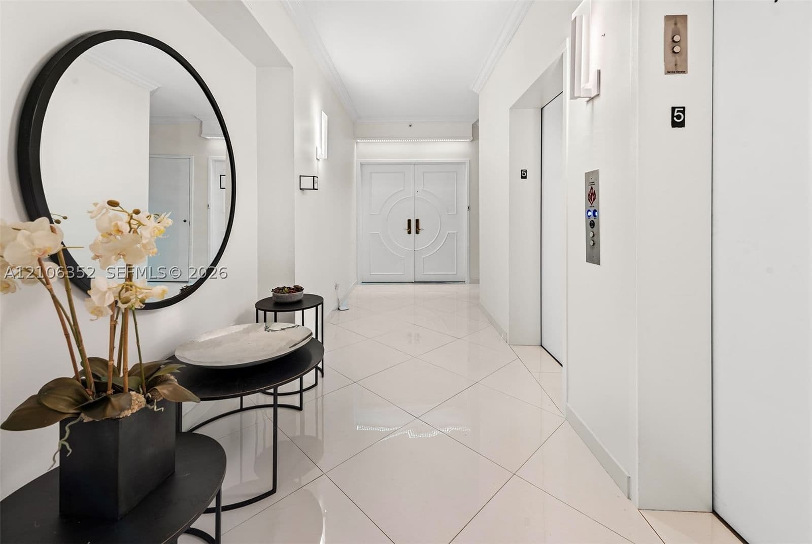 2+1 Condo — 300 Pointe Dr #504, Miami Beach, FL 33139