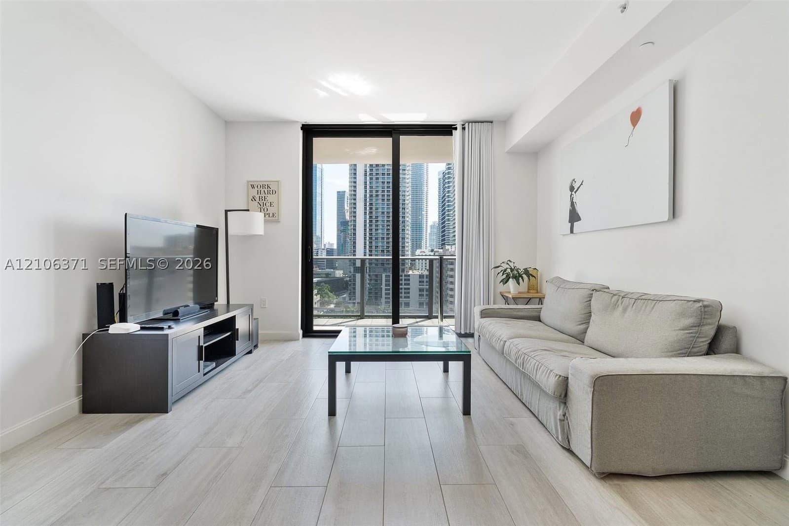 1-bedroom Condo — 45 9th St #1005, Miami, FL 33130