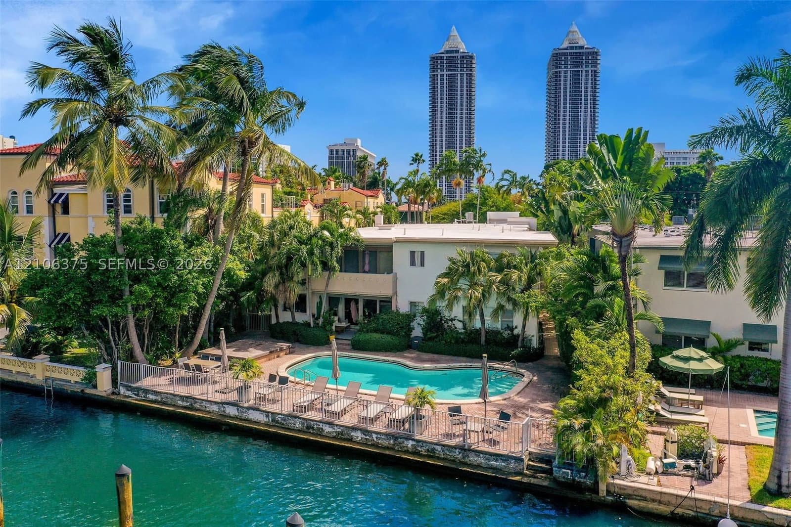 2+1 Condo — 4800 Pine Tree Dr #101, Miami Beach, FL 33140