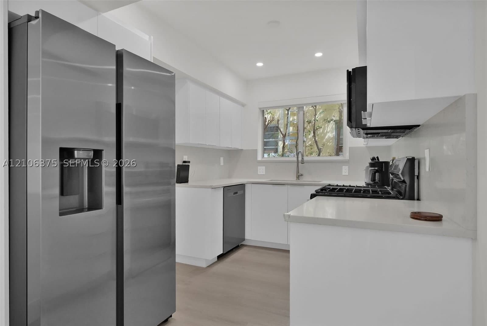 2+1 Condo — 4800 Pine Tree Dr #101, Miami Beach, FL 33140