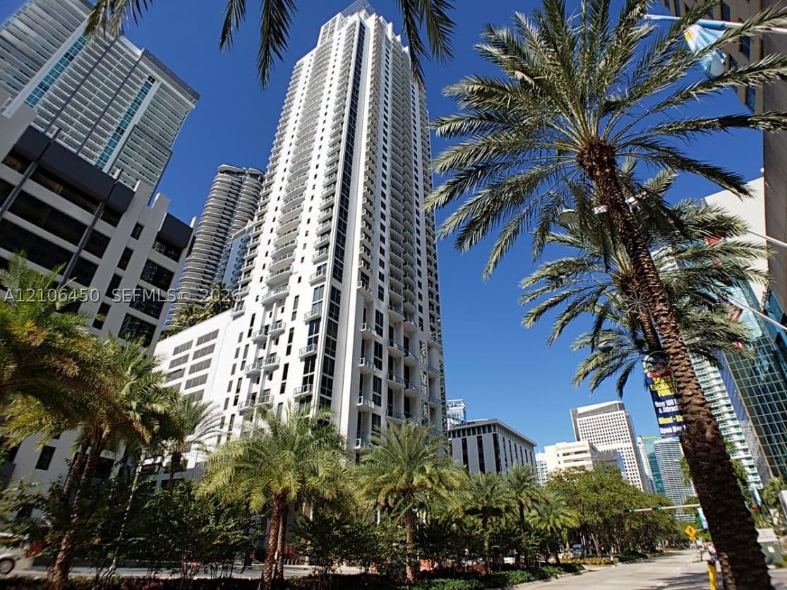 1+1 Condo — 1050 Brickell Ave #1002, Miami, FL 33131