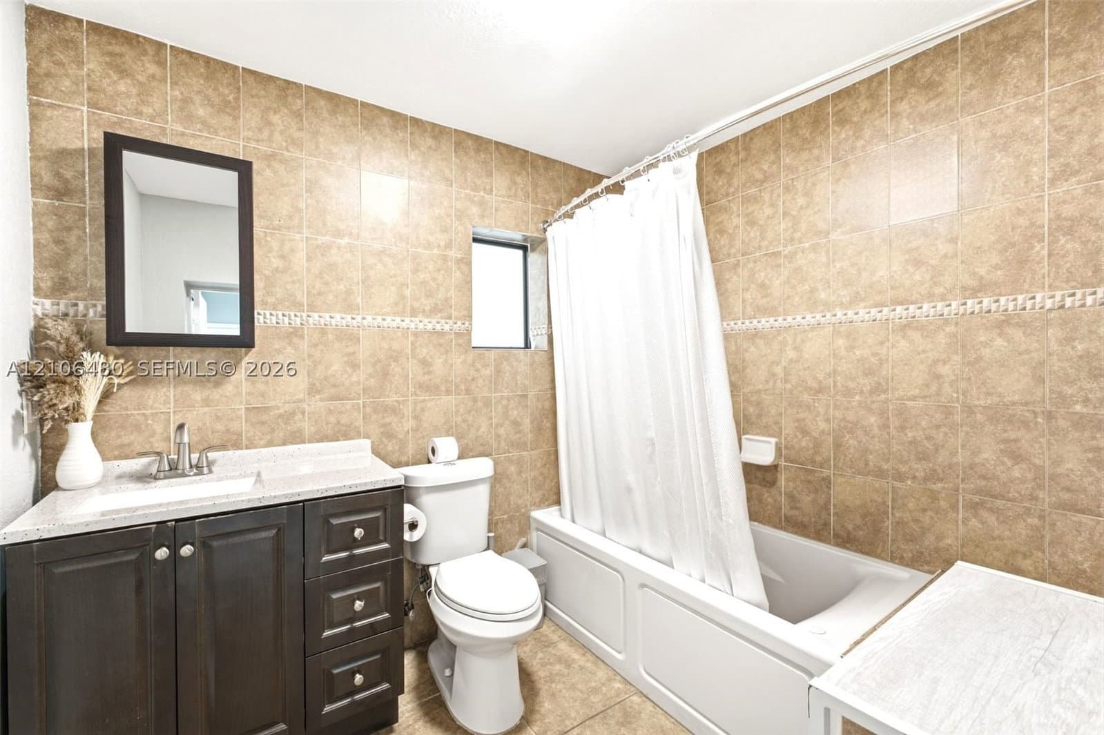 2-bedroom Property — 3134 Carter St #2, Miami, FL 33133