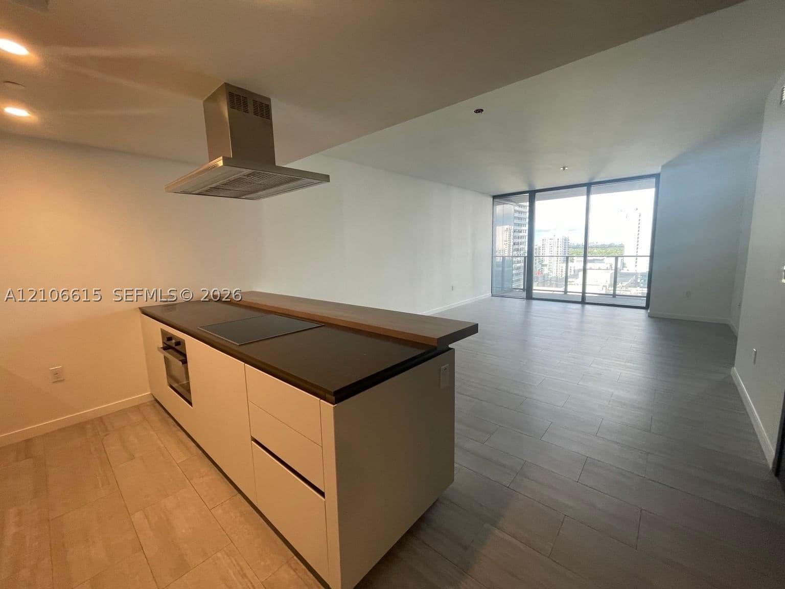 1-bedroom Condo — 1000 Brickell Plz #1906, Miami, FL 33131