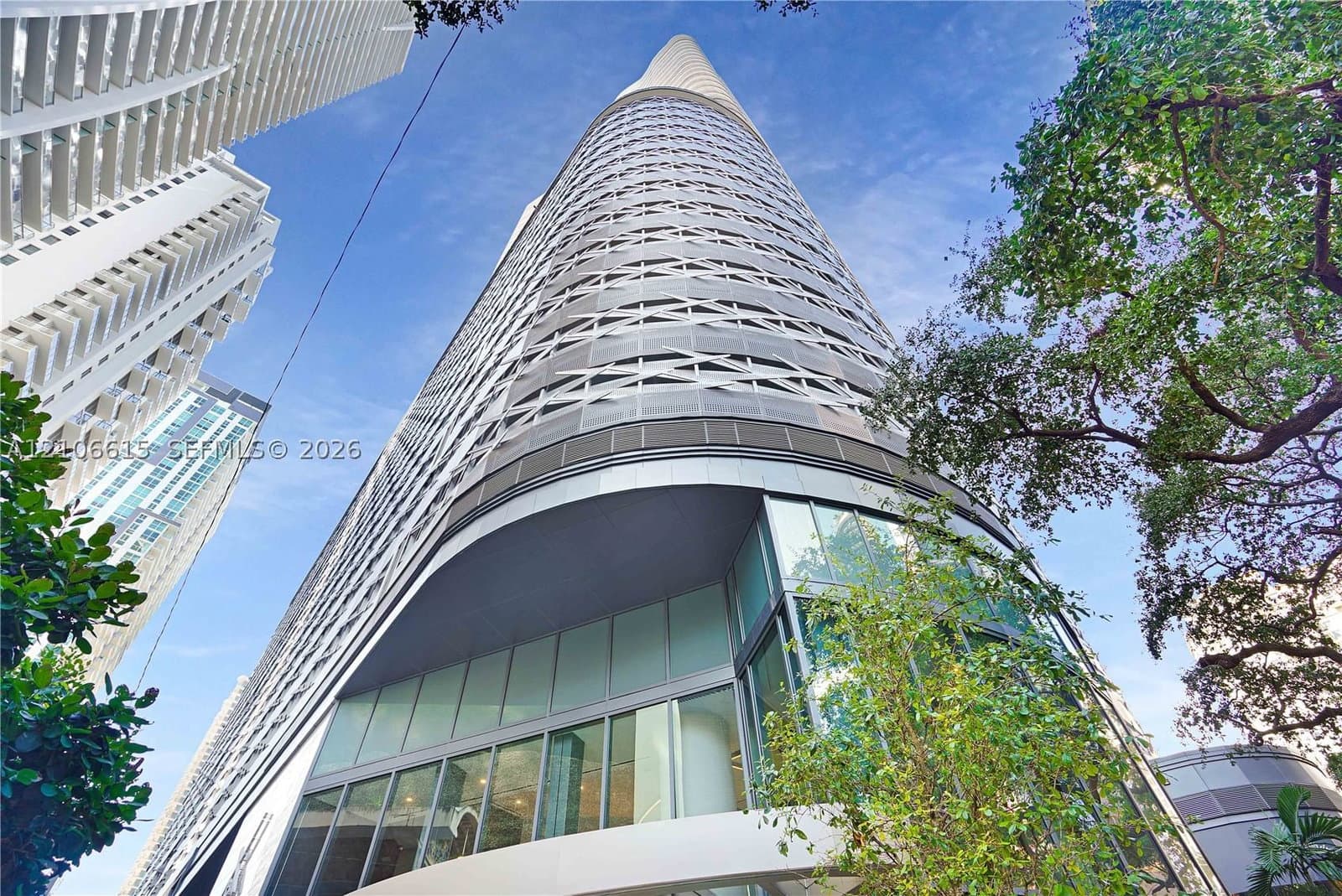 1-bedroom Condo — 1000 Brickell Plz #1906, Miami, FL 33131