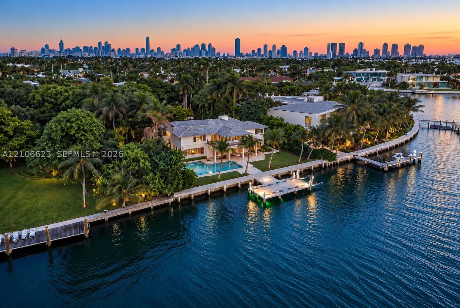 5+1 Müstakil ev — 2312 Bay Ave, Miami Beach, FL 33140