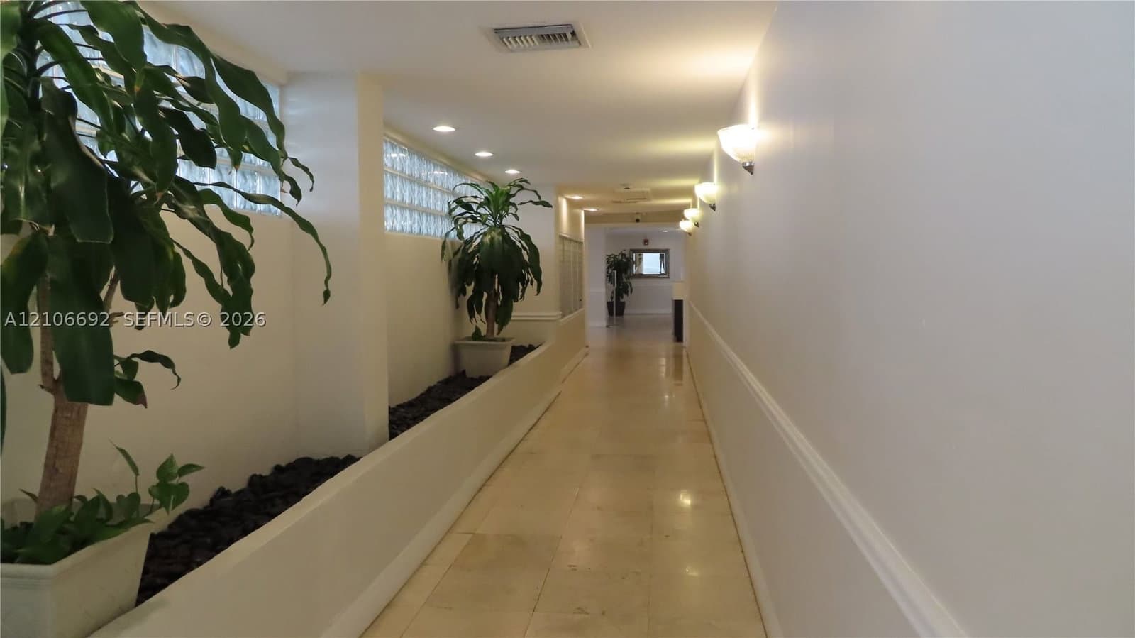 1+1 Condo — 5313 Collins Ave #205, Miami Beach, FL 33140