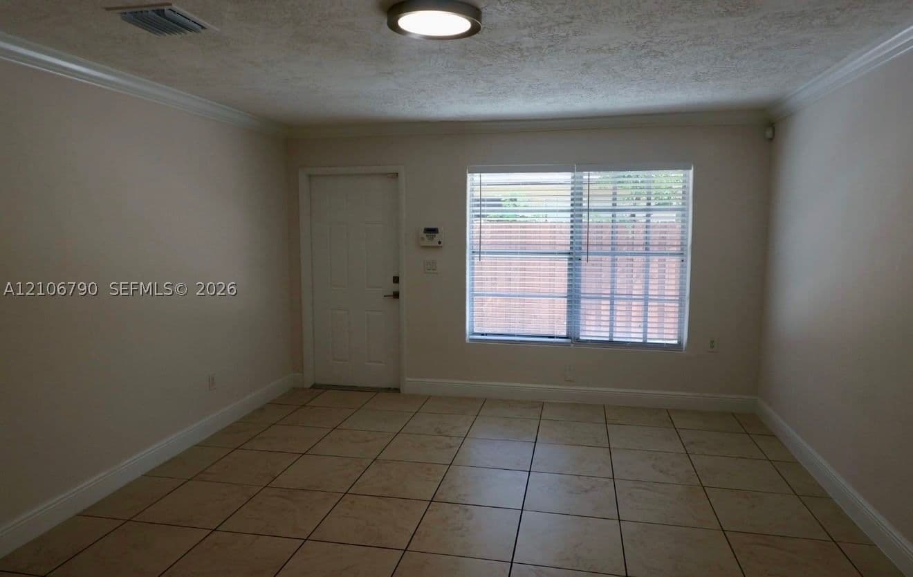 2-bedroom Property — 286 39th St #0, Miami, FL 33127