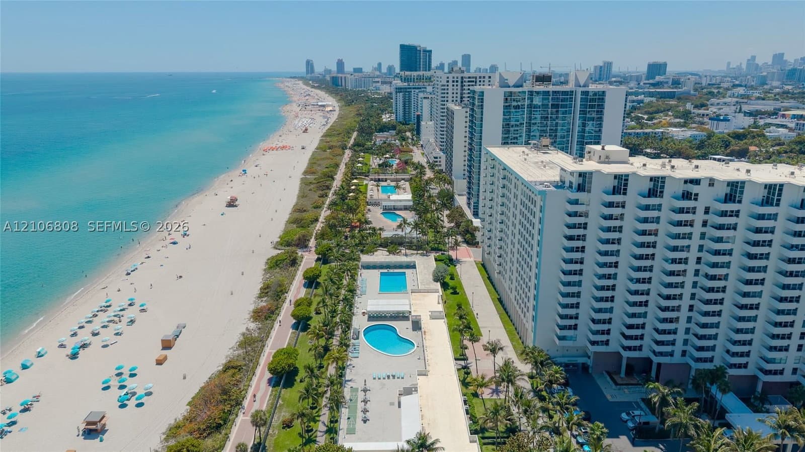 Condo — 2899 Collins Ave #1522, Miami Beach, FL 33140